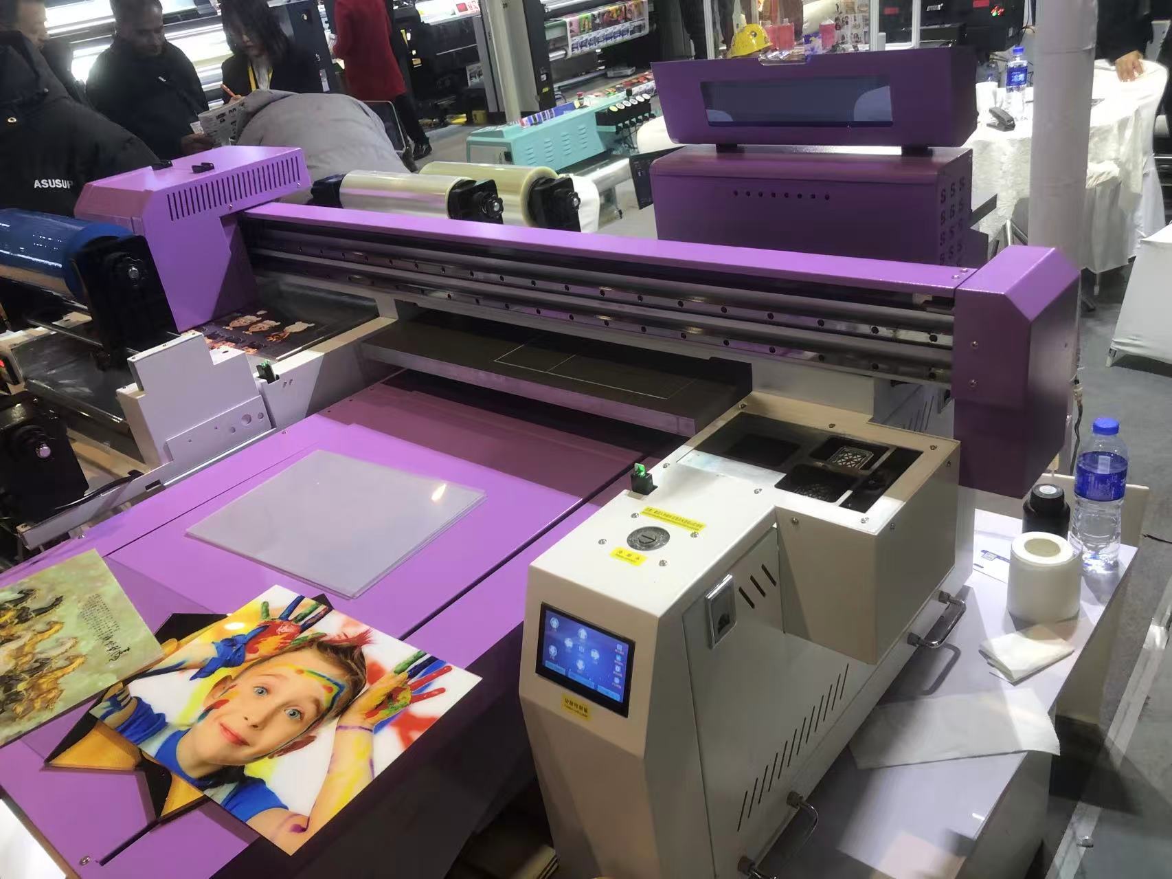 AB Film Roll to Roll UV Printe - Commercial Vinyl Printing Machine recension och pris